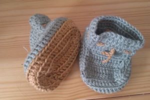 chaussons-bebe-crochet-2doigtsdidee