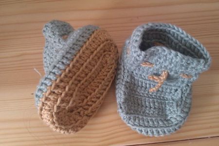 Chaussons au crochet pour petits petons