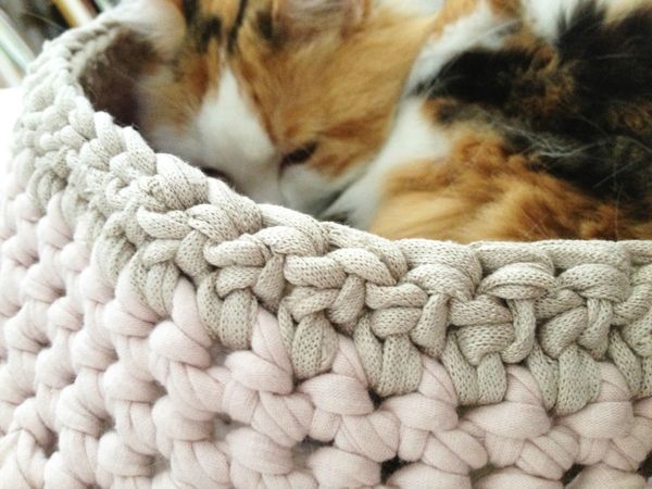 Panier pour chat au crochet