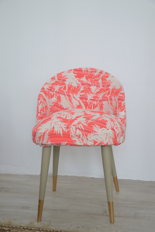 fauteuil-pied-peint-DIY-2doigtsdidee