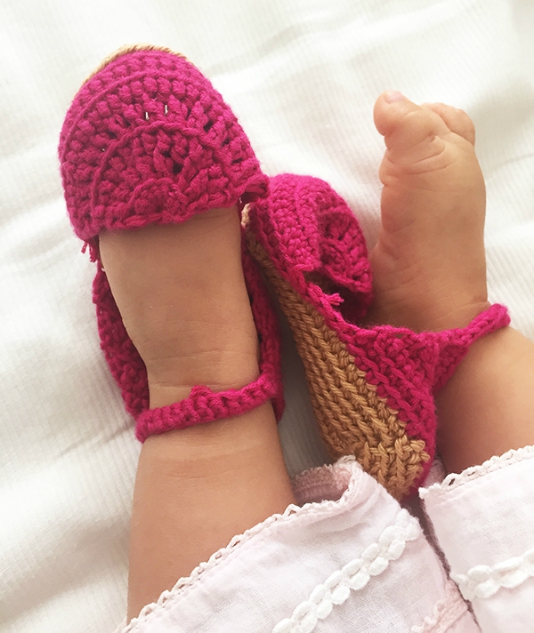 sandales-crochetees-bebe-2doigtsdidee