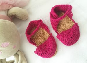 sandales-roses-crochet-bebe-2doigtsdidee