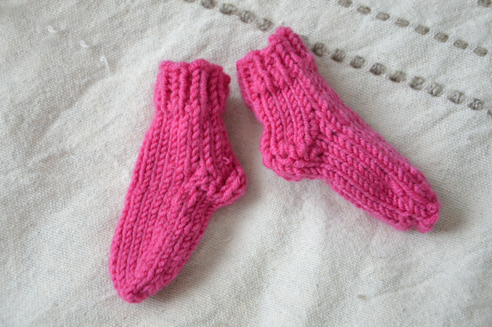 chaussettes-tricotees-naissance-bebe-2doigtsdidee