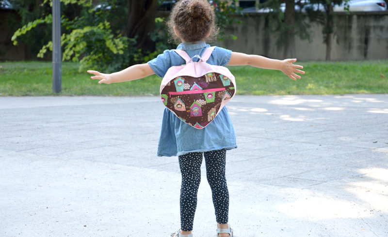 Coudre un sac à dos en forme de cœur